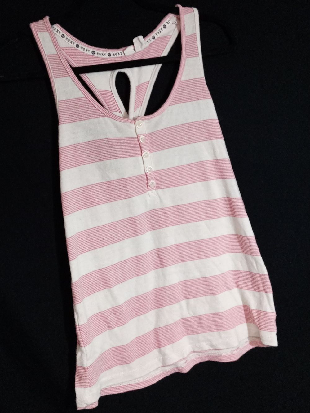 4 Super Cool Small Tanks For $25. Roxy, Vintage Mudd, Forever 21, Mossimo NWT